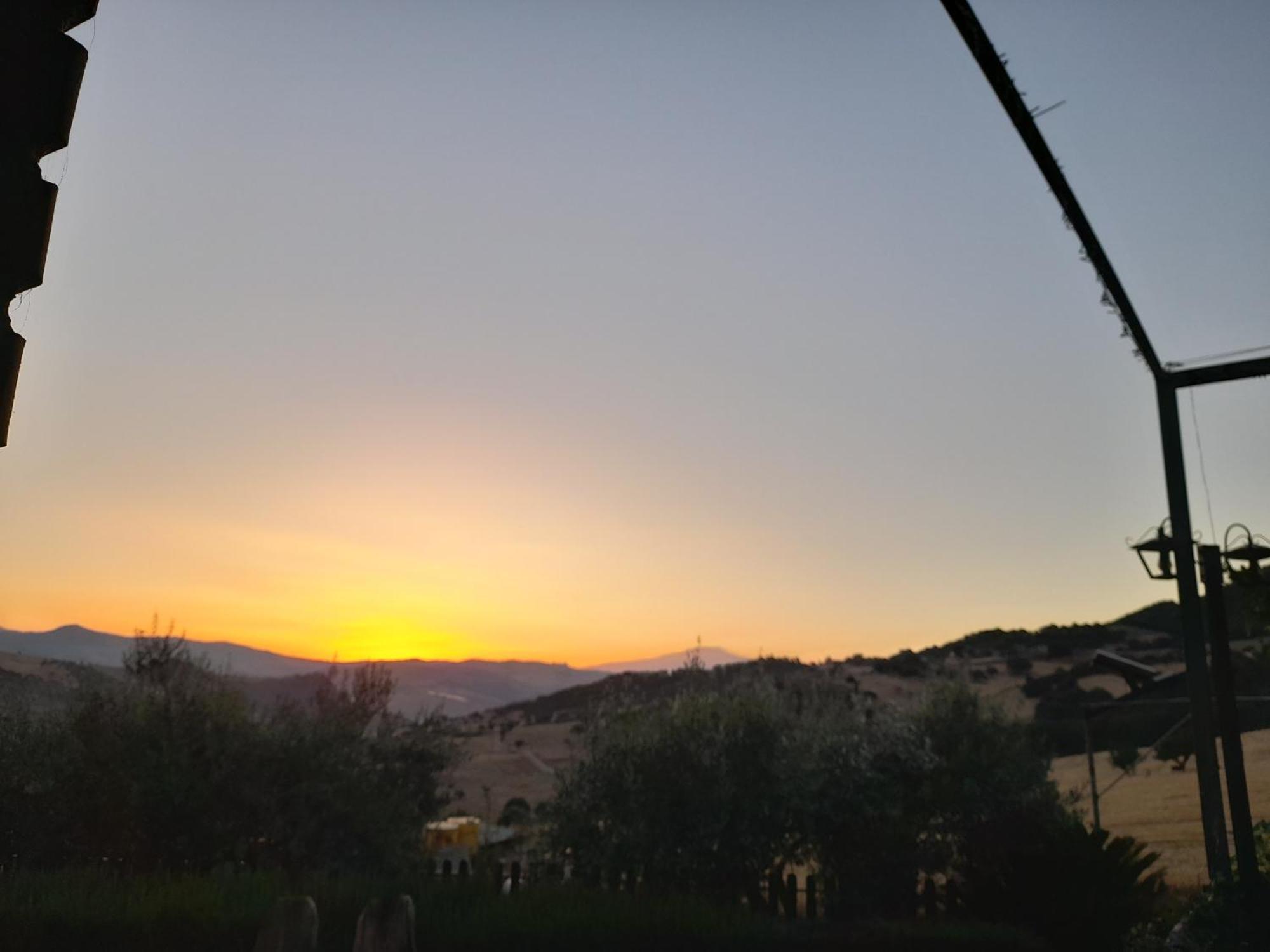 Agriturismo La Stragola Никосия Экстерьер фото